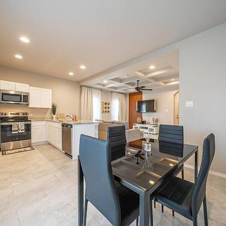 Gorgeous, Brand New 3 Bedrooms Home- Built 2024, Near Seaworld & Lackland Afb サンアントニオ エクステリア 写真