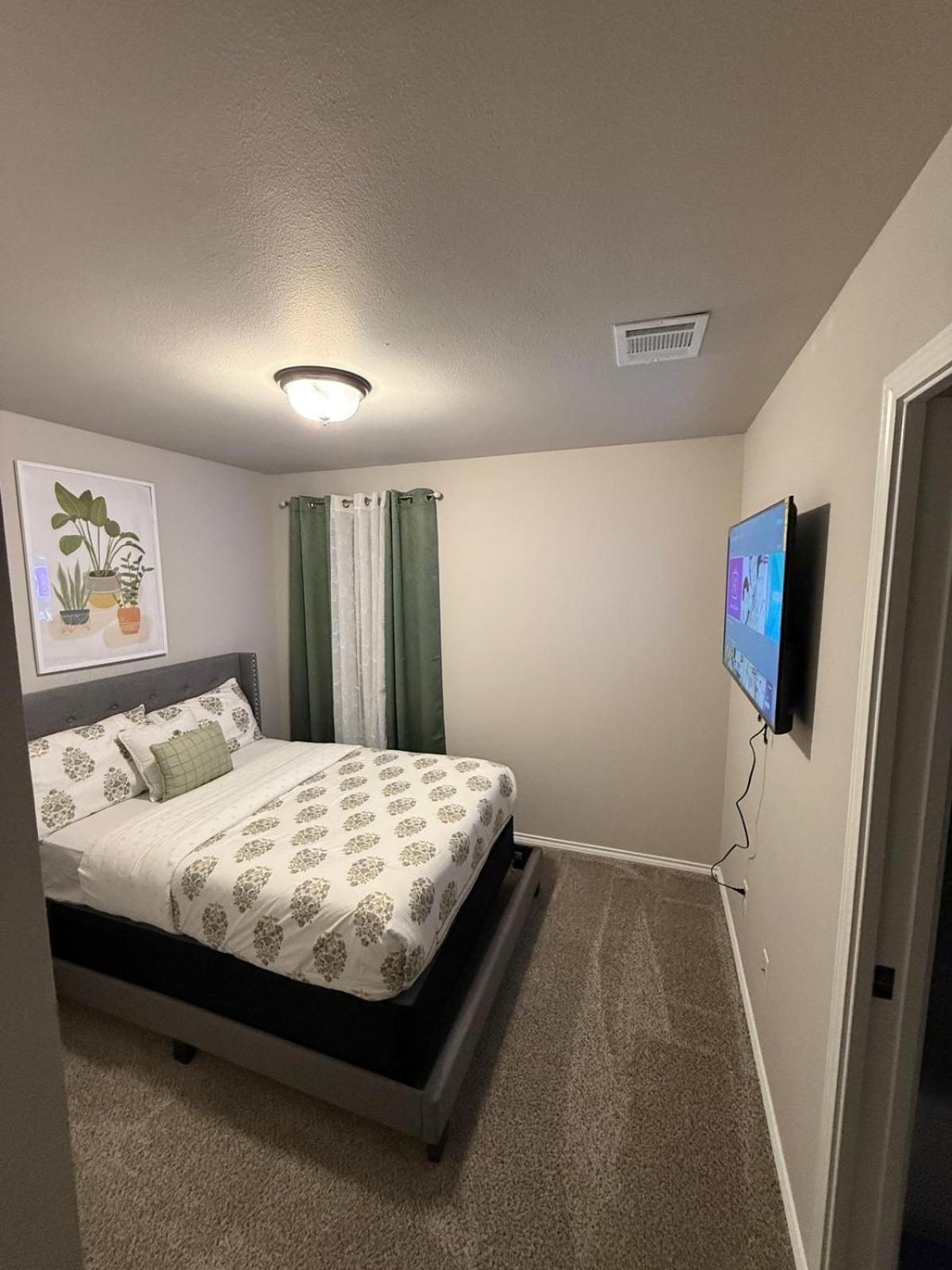 Gorgeous, Brand New 3 Bedrooms Home- Built 2024, Near Seaworld & Lackland Afb サンアントニオ エクステリア 写真